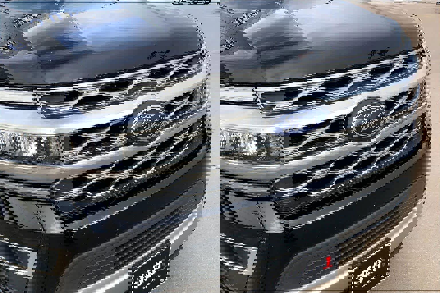 Used 2023 Ford Expedition Platinum AWD/4WD image 30