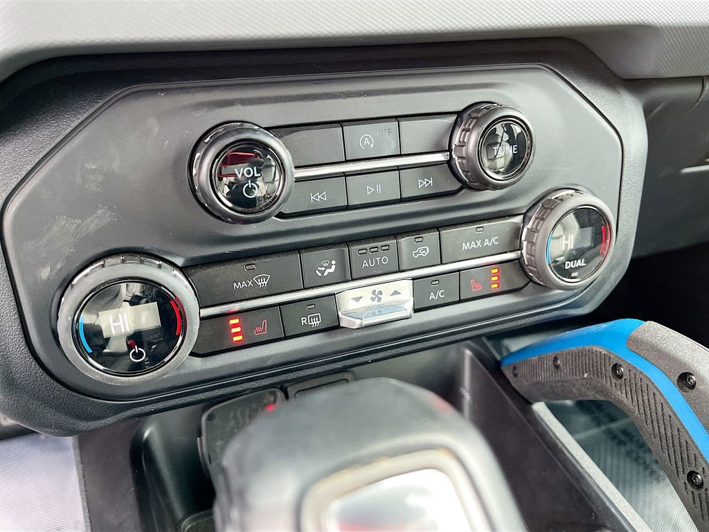 Used 2024 Ford Bronco Black Diamond image 20