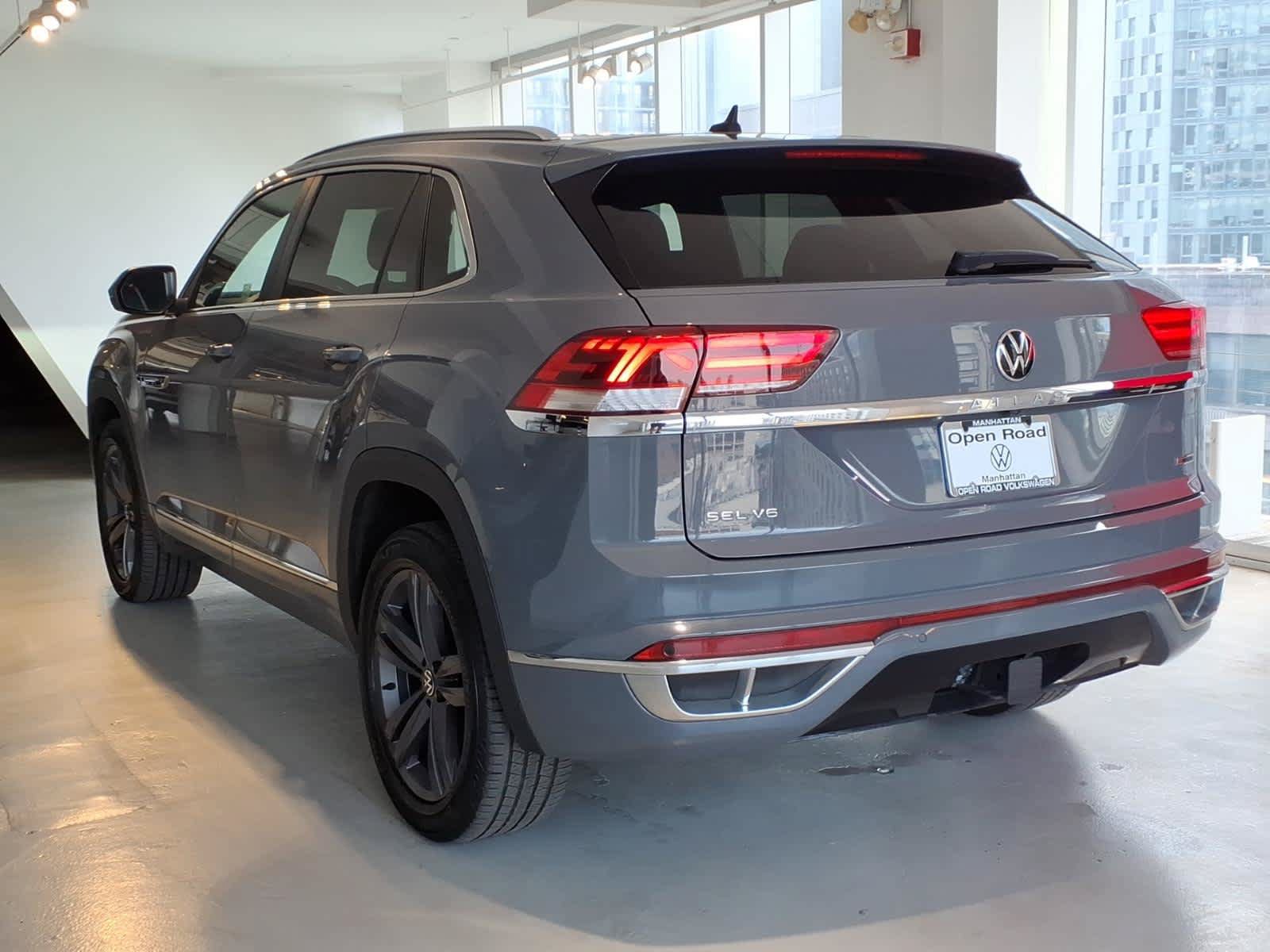 Used 2021 Volkswagen Atlas Cross Sport SEL R-Line AWD/4WD image 6