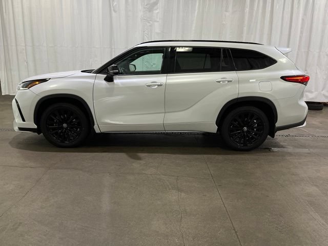Used 2023 Toyota Highlander XSE AWD/4WD image 7