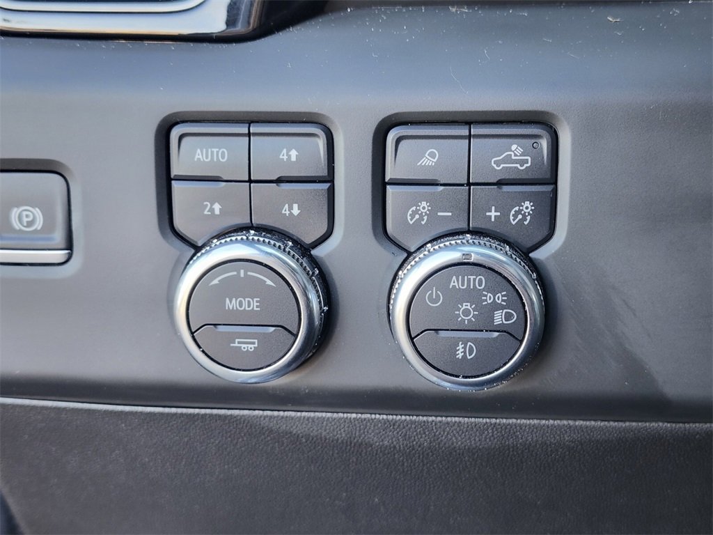 Used 2024 GMC Sierra 2500 AT4X image 22