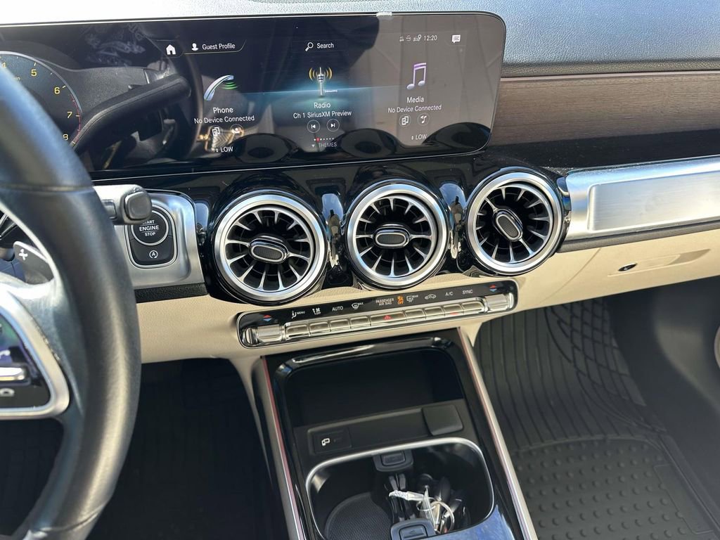 Used 2023 Mercedes-Benz GLB 250 image 17