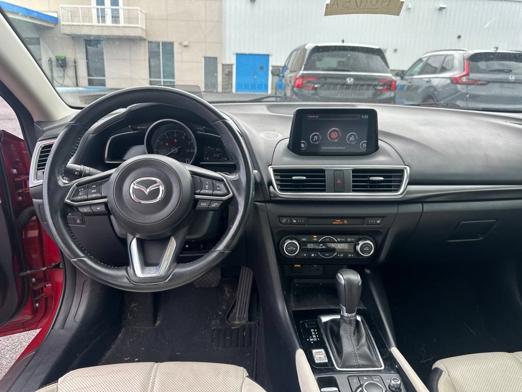 Used 2018 MAZDA MAZDA3 Grand Touring w/ Premium Equipment Package FWD image 16