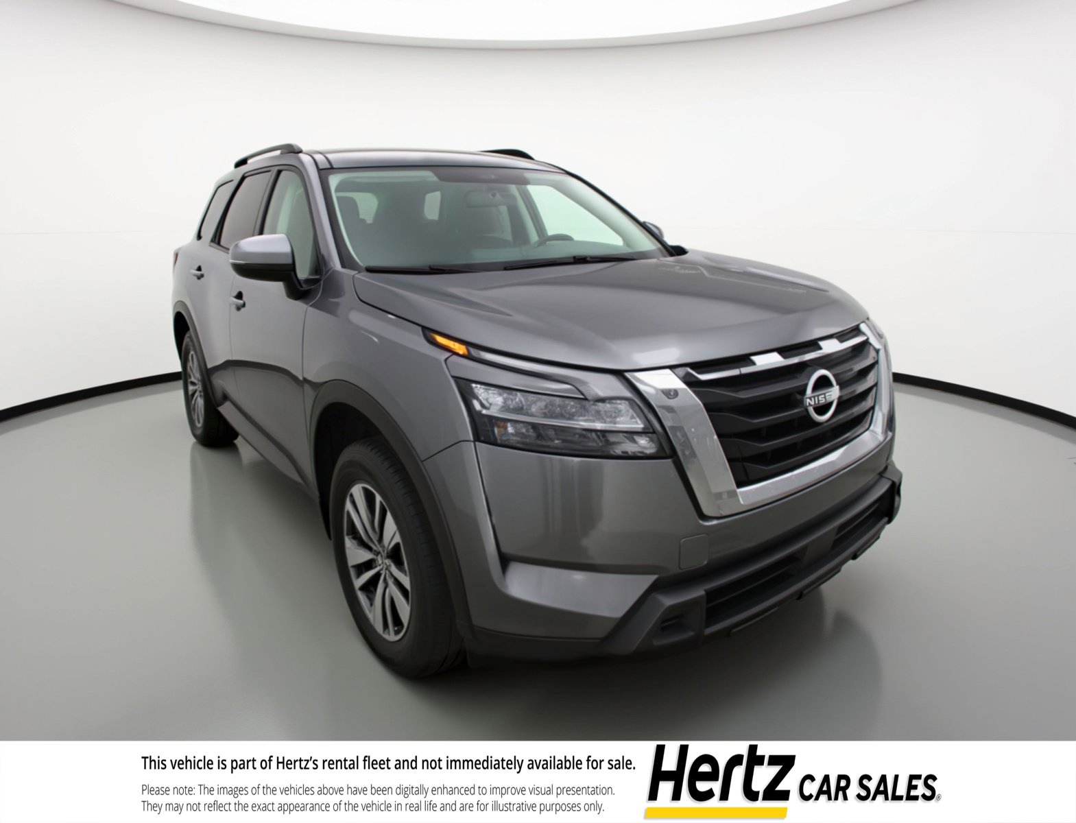 Used 2025 Nissan Pathfinder SV FWD image 1