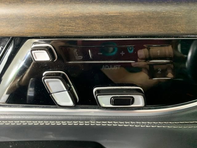 Used 2023 Jeep Grand Wagoneer Series II AWD/4WD image 37