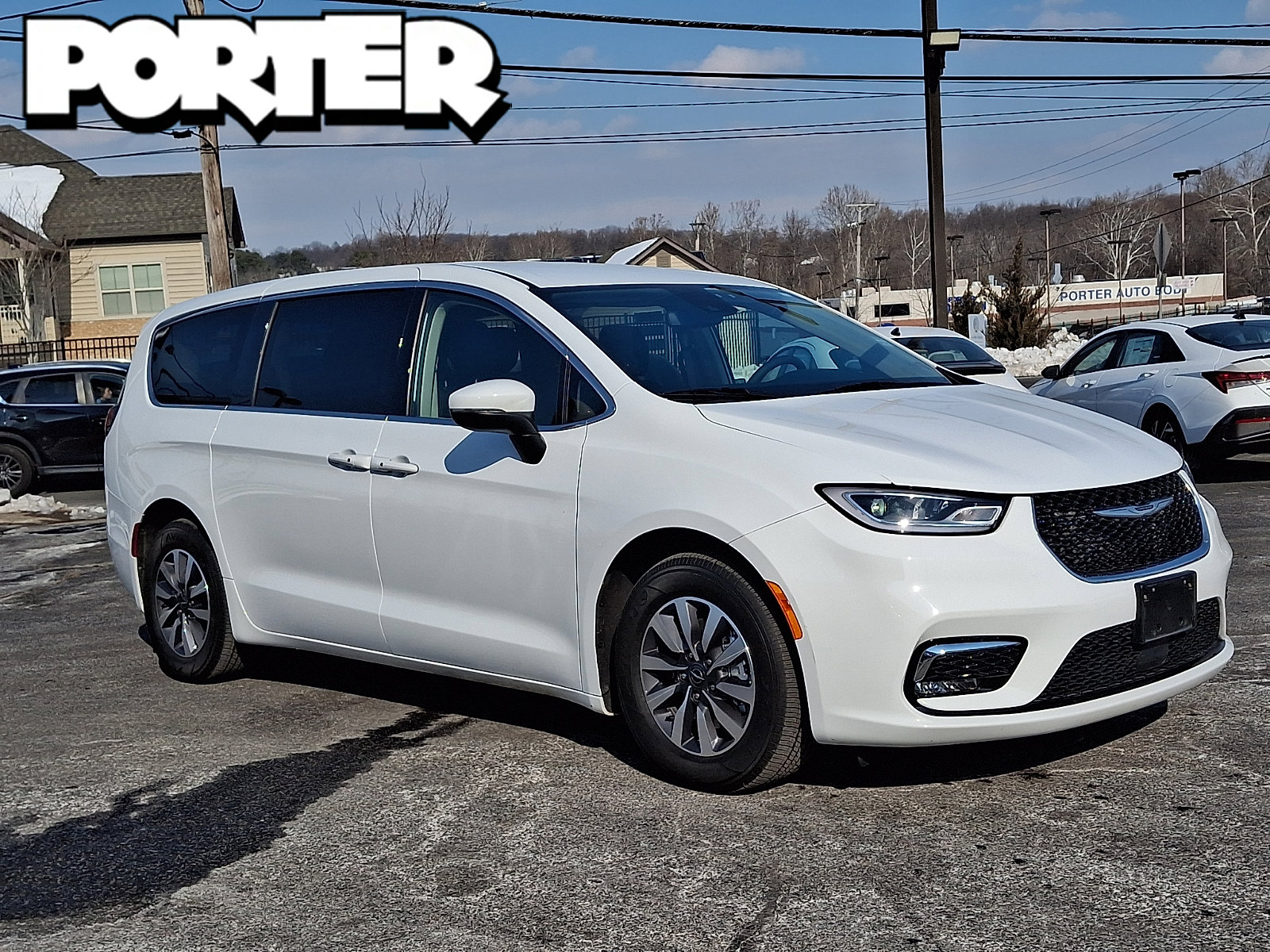 Used 2023 Chrysler Pacifica Touring-L image 1