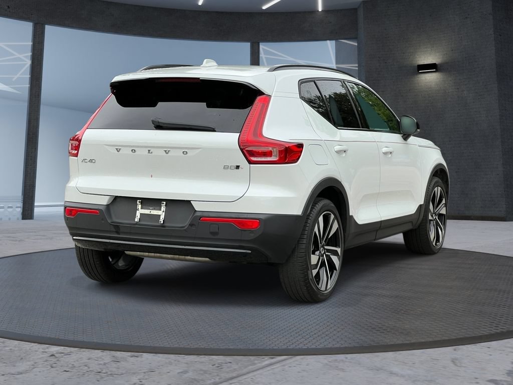 Used 2023 Volvo XC40 B5 Ultimate w/ Protection Package Premier AWD/4WD image 4