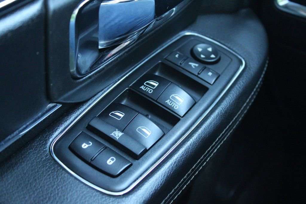 Used 2018 RAM 1500 Laramie w/ Convenience Group image 30