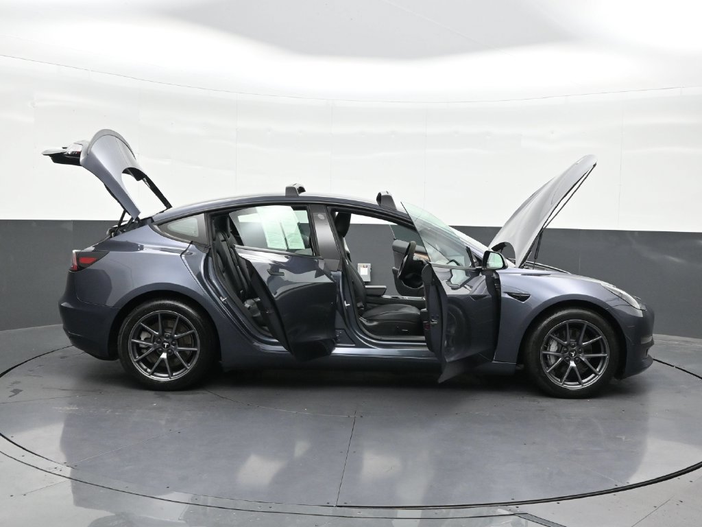 Used 2023 Tesla Model 3 Standard Range RWD image 32