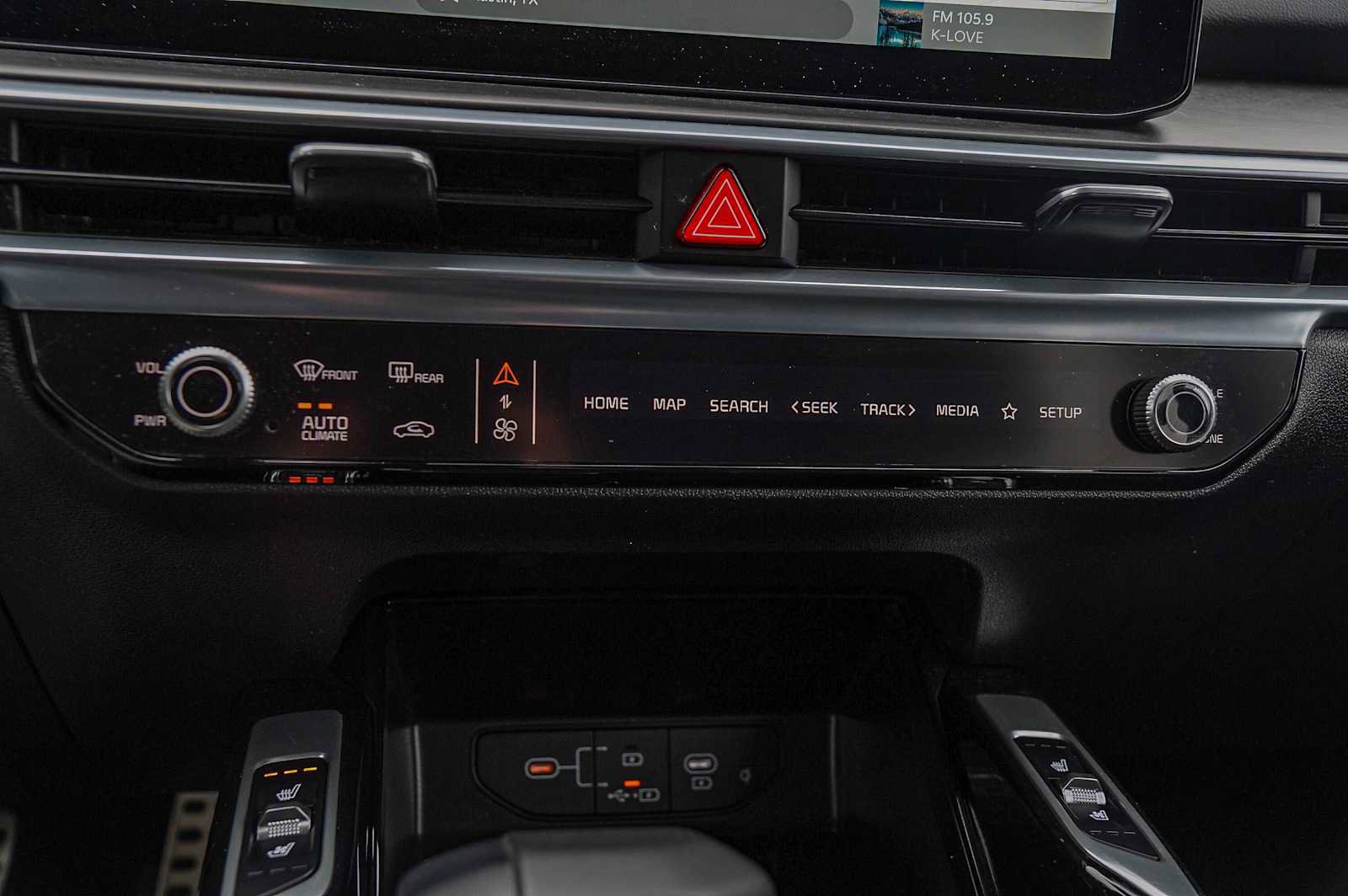 Certified 2025 Kia Sorento SX image 16