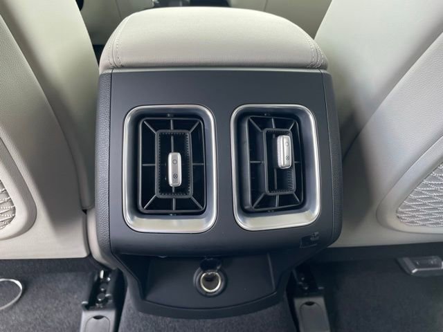 New 2025 Kia Sorento S image 27