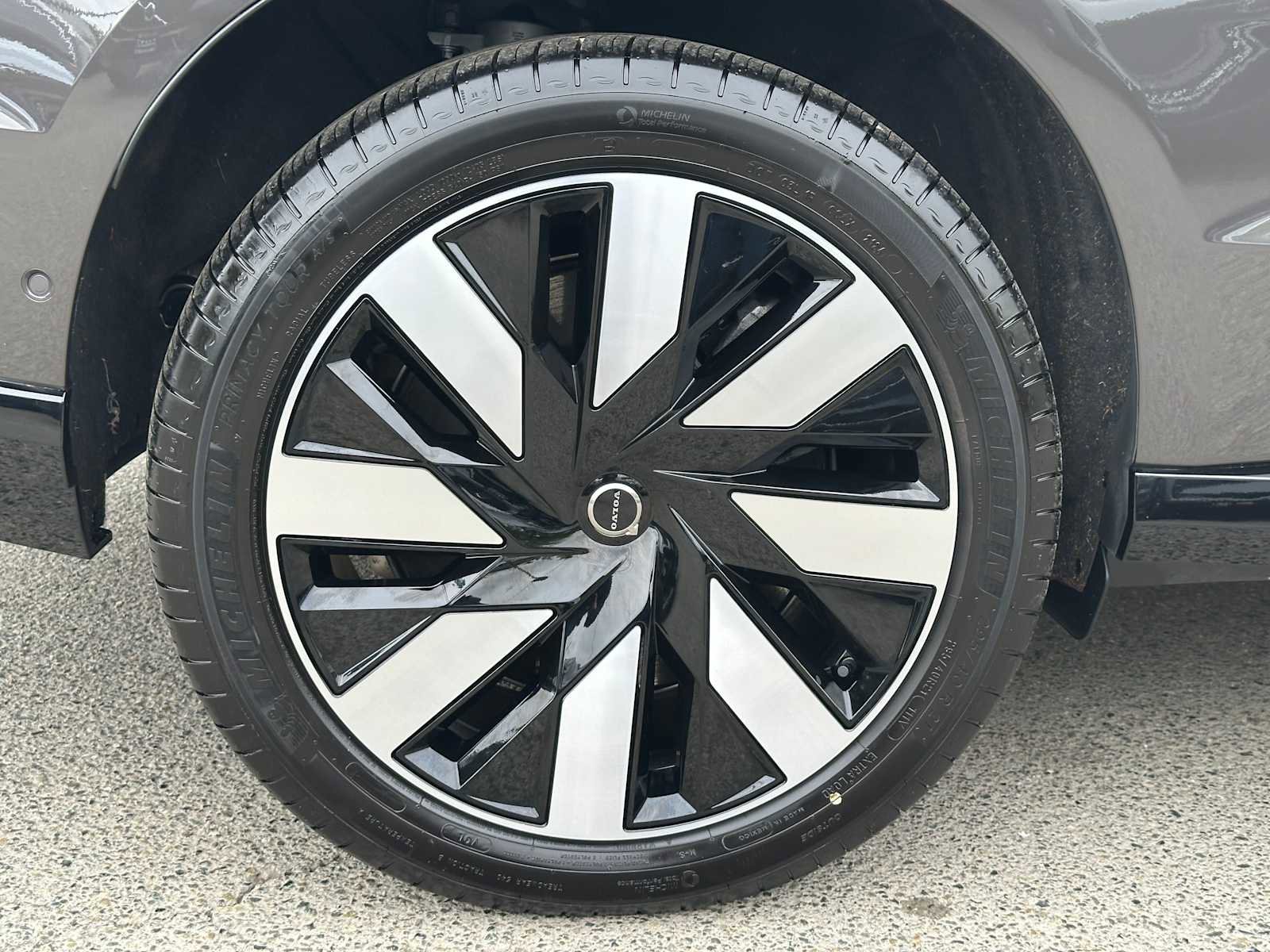 Used 2025 Volvo EX90 Plus w/ Protection Package Premier AWD/4WD image 9