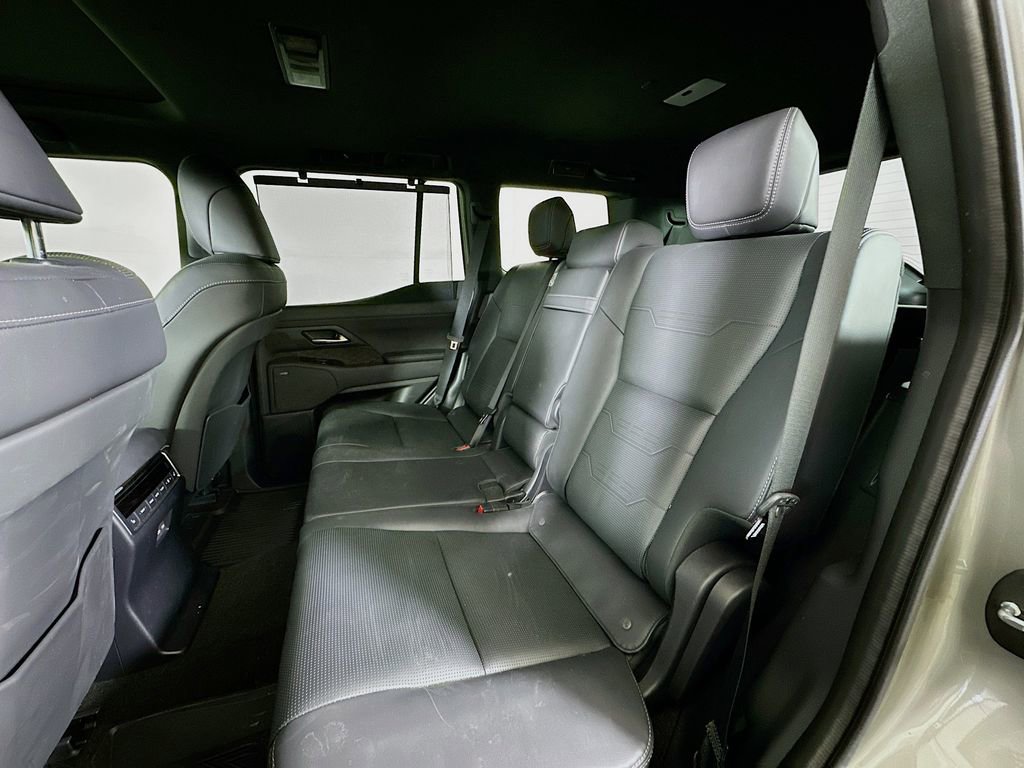 Used 2025 Lexus GX 550 w/ Accessory Package (Z1) image 13