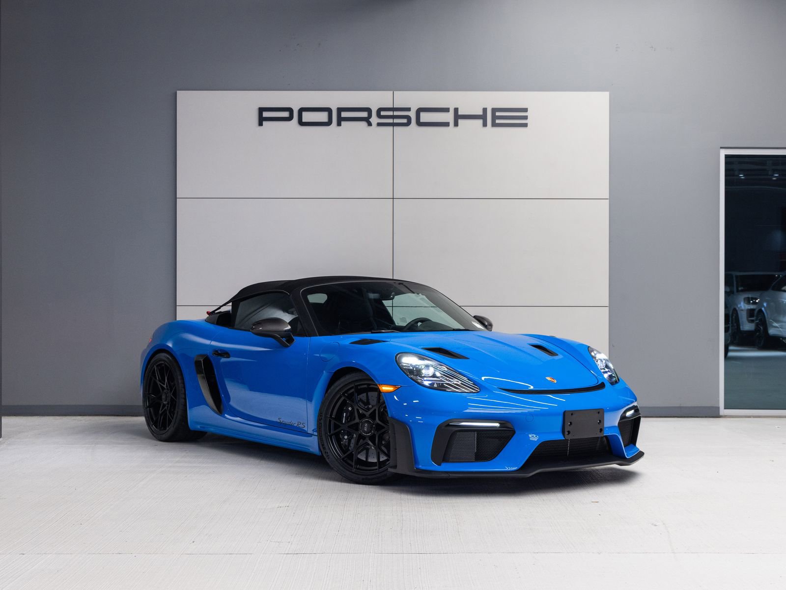 Certified 2025 Porsche 718 Boxster Spyder RS RWD image 9