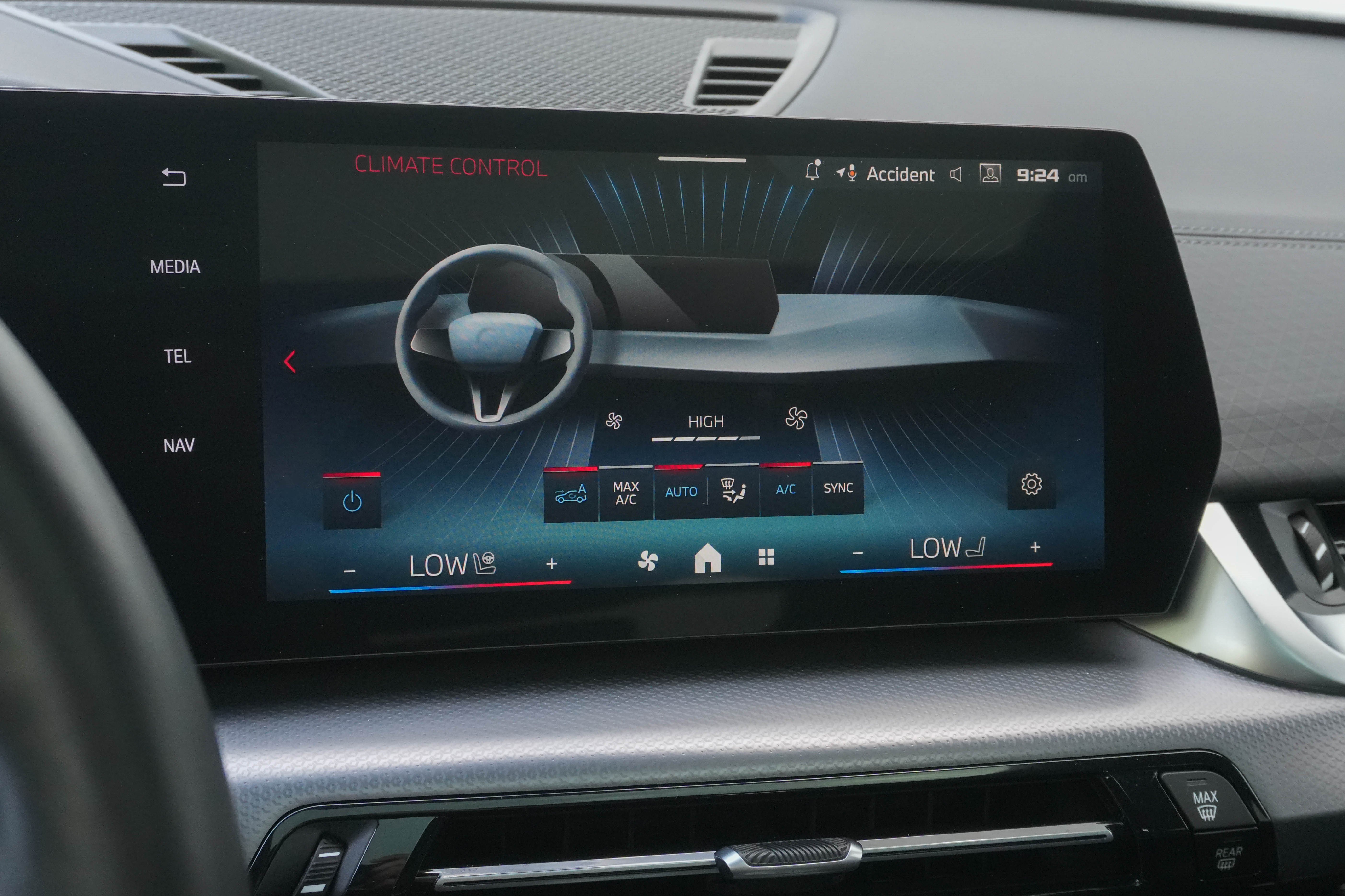 Certified 2025 BMW X2 M35i AWD/4WD image 25