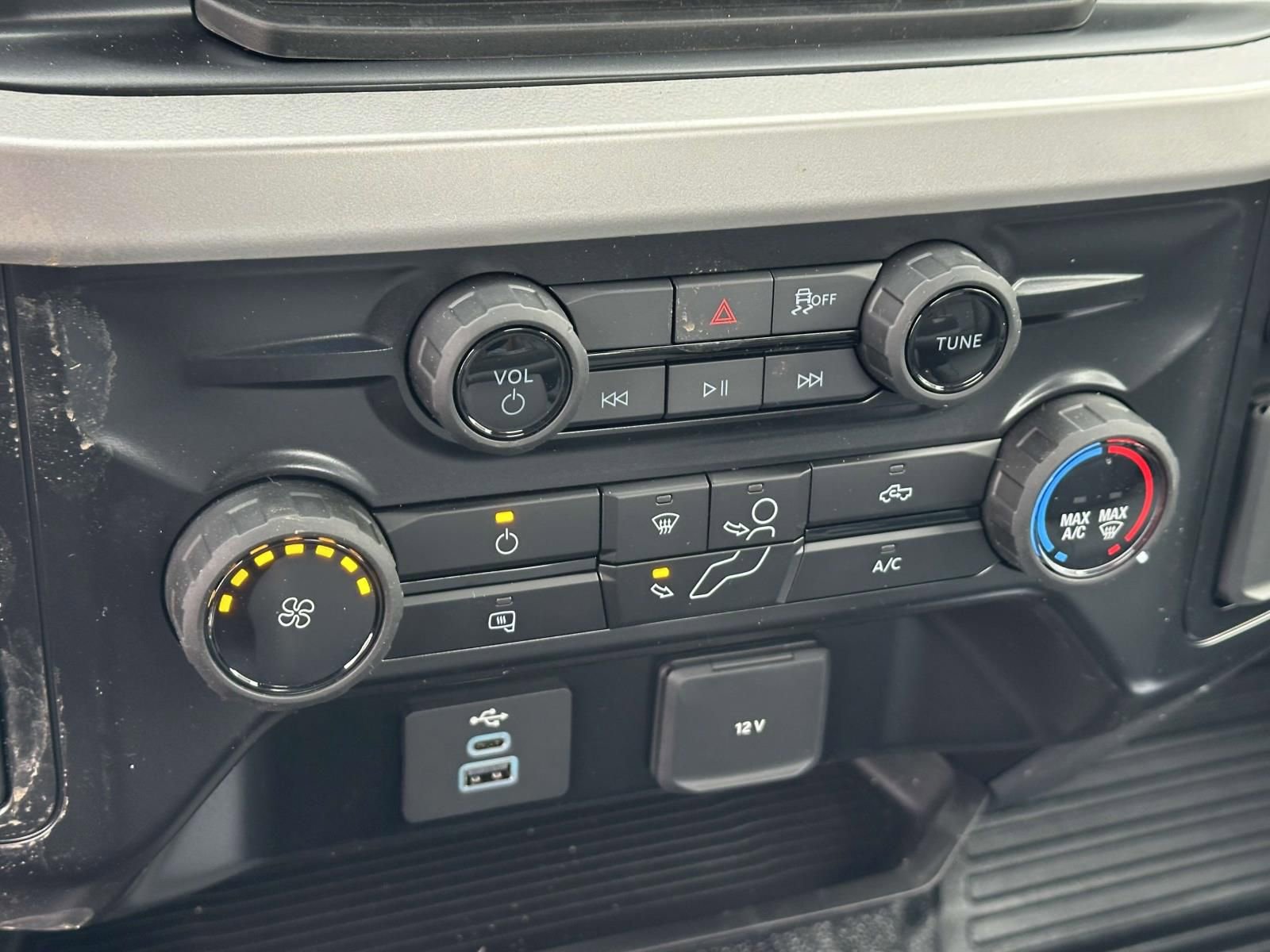 New 2025 Ford F550 2WD Regular Cab Super Duty image 13