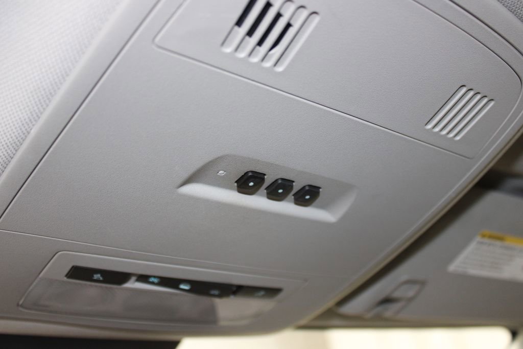 Used 2010 Buick LaCrosse CXS w/ Touring Package image 28