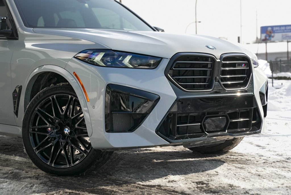 Used 2026 BMW X5 M Competition w/ Executive Package image 22