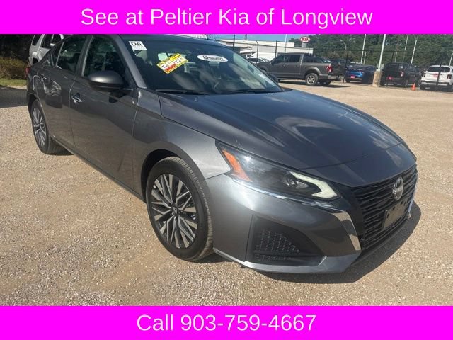 Used 2025 Nissan Altima 2.5 SV
