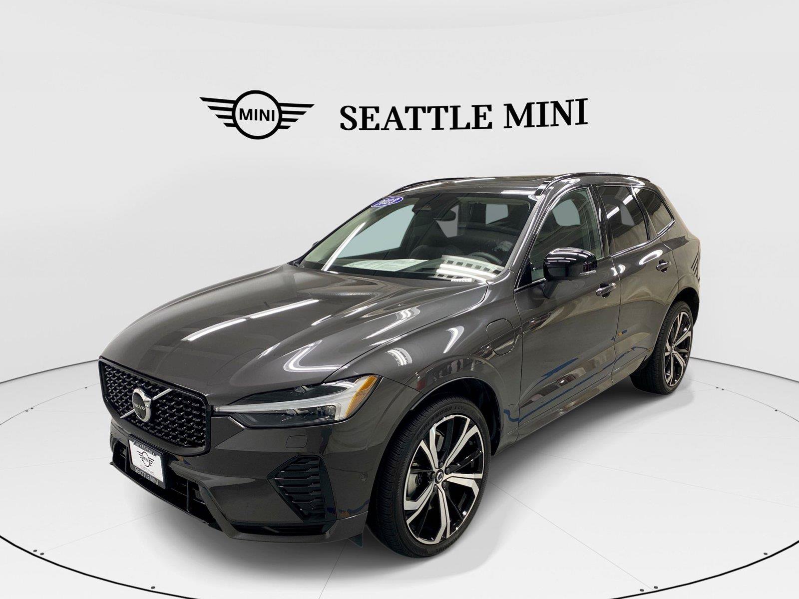 Used 2023 Volvo XC60 T8 Ultimate w/ Protection Package Premier AWD/4WD image 1
