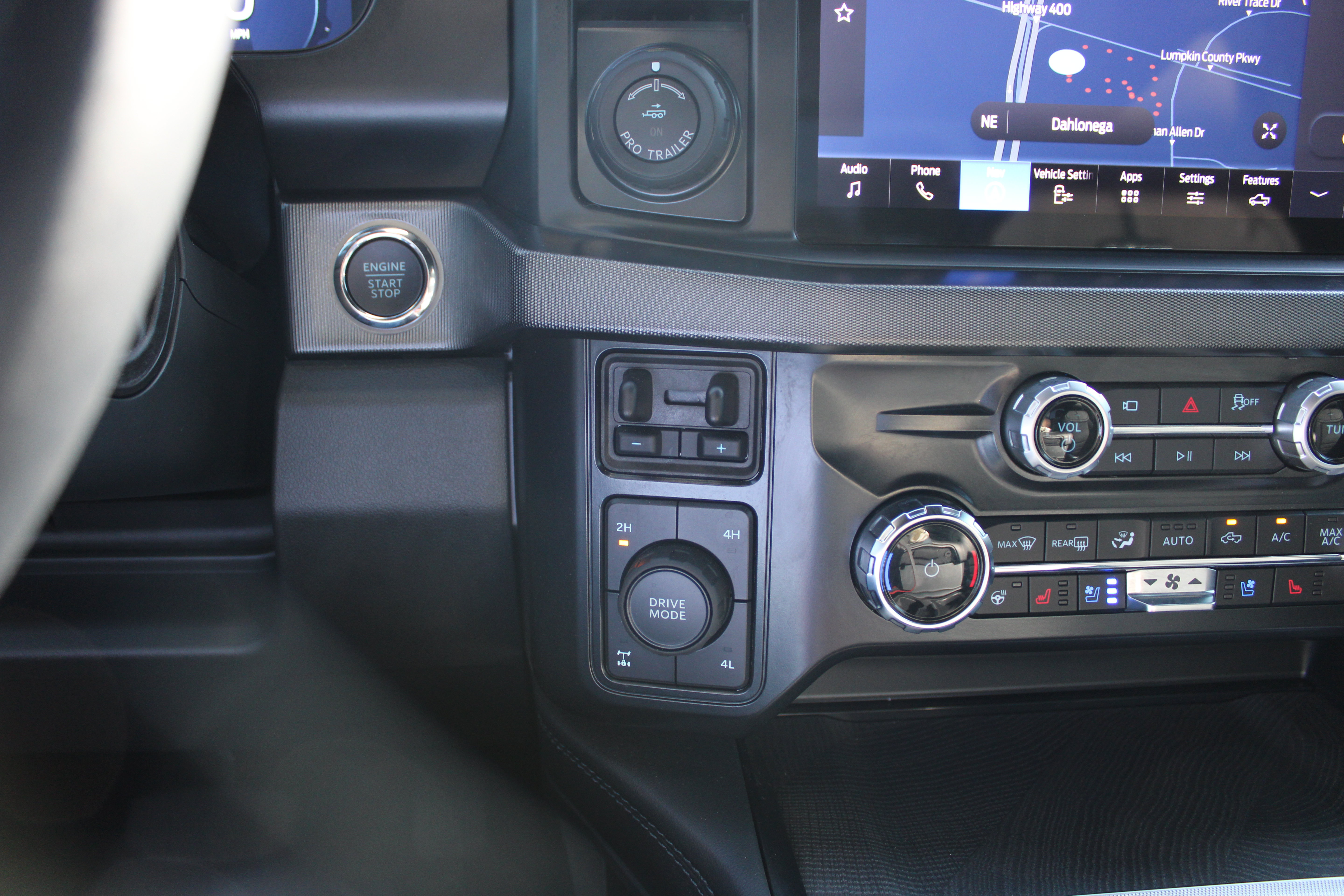 Used 2025 Ford F350 Platinum AWD/4WD image 22