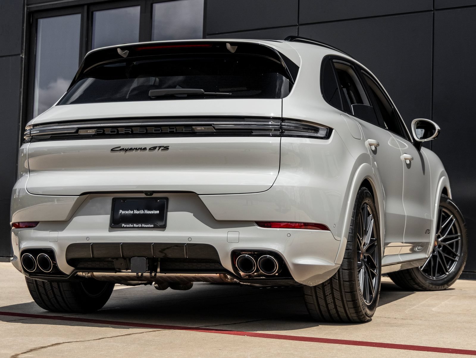 Certified 2025 Porsche Cayenne GTS AWD/4WD image 11