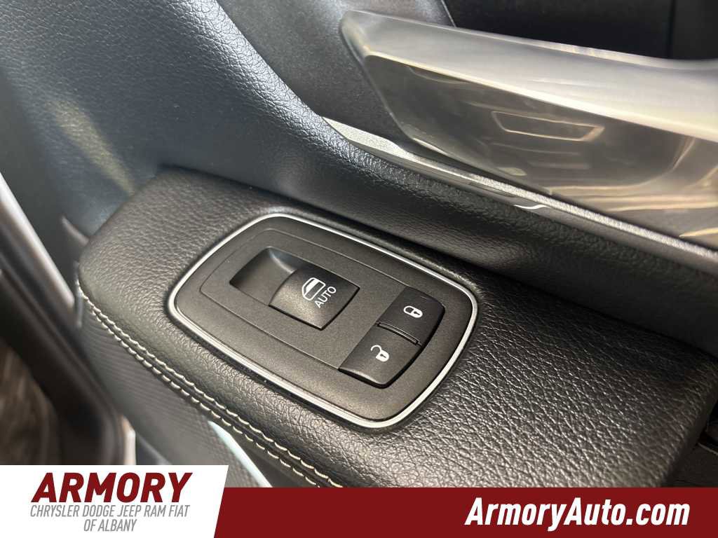 Used 2019 RAM 1500 Laramie image 37