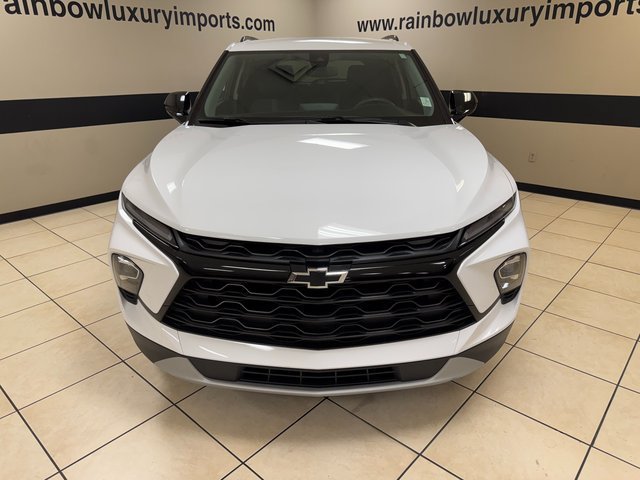 Used 2024 Chevrolet Blazer LT w/ Midnight/Sport Edition FWD image 2