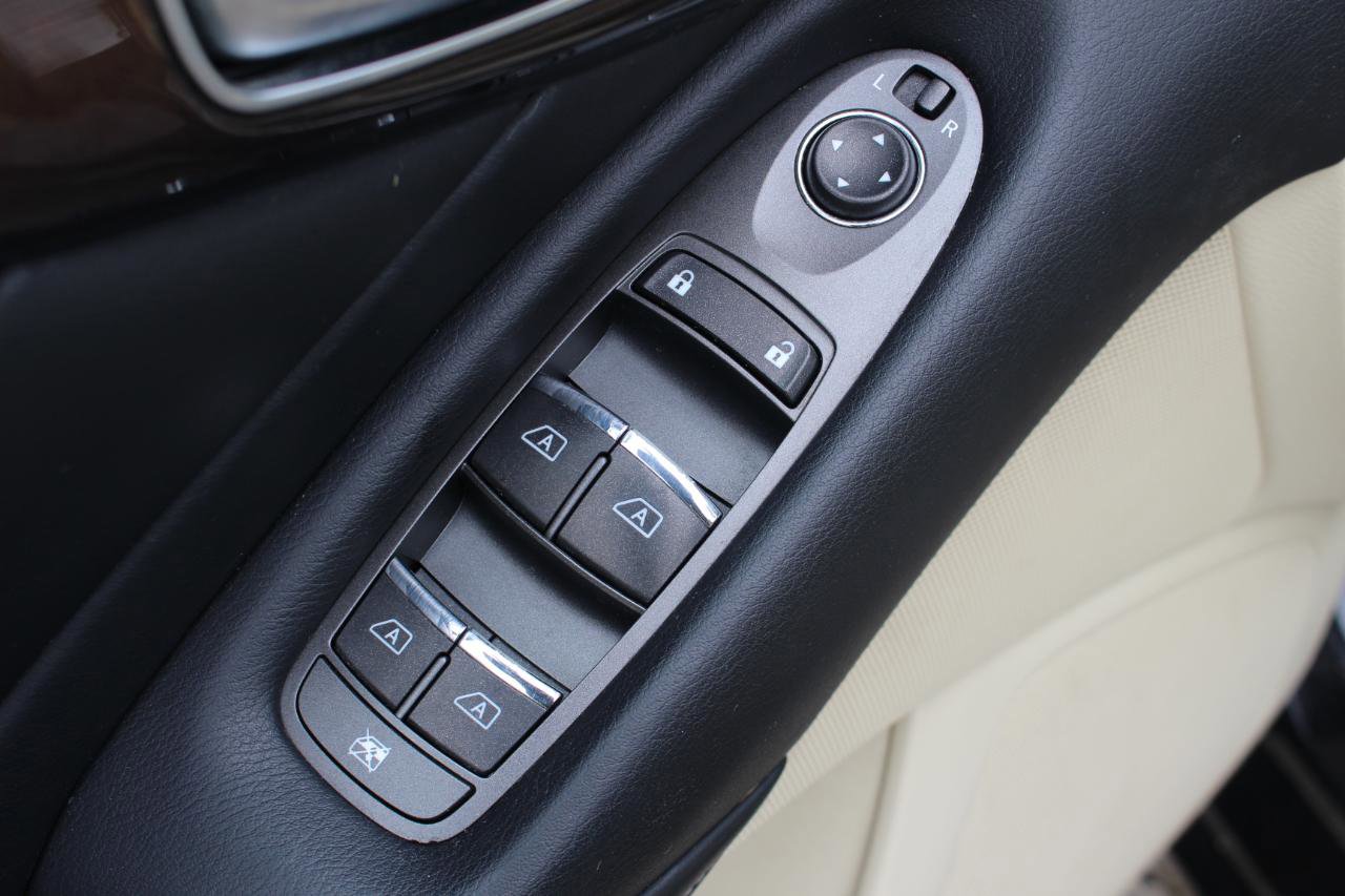 Used 2015 INFINITI Q50 Premium w/ Technology Package AWD/4WD image 13