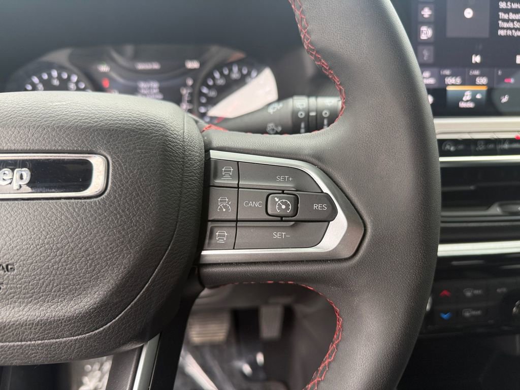 Used 2025 Jeep Compass Trailhawk w/ Trailer Tow Group image 24