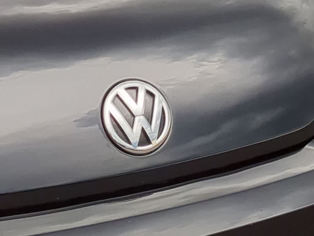 Used 2019 Volkswagen Beetle 2.0T Final Edition SEL FWD image 12
