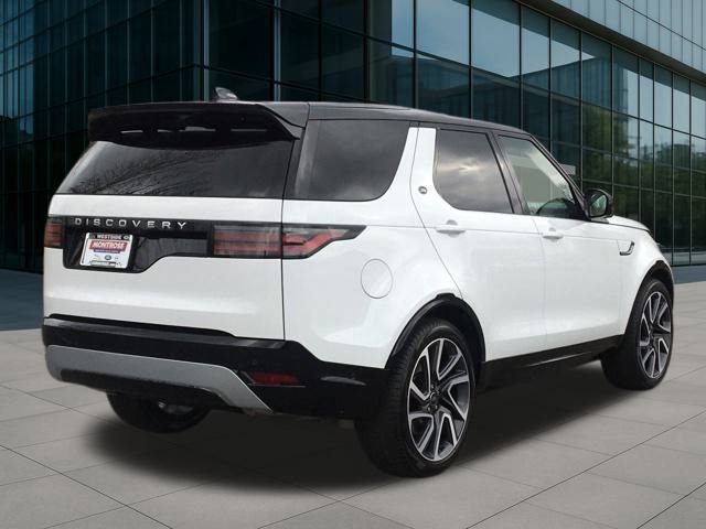 New 2024 Land Rover Discovery Metropolitan Edition image 5