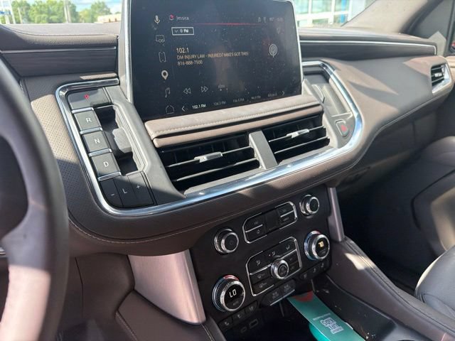 Used 2024 GMC Yukon SLT w/ SLT Luxury Package AWD/4WD image 52