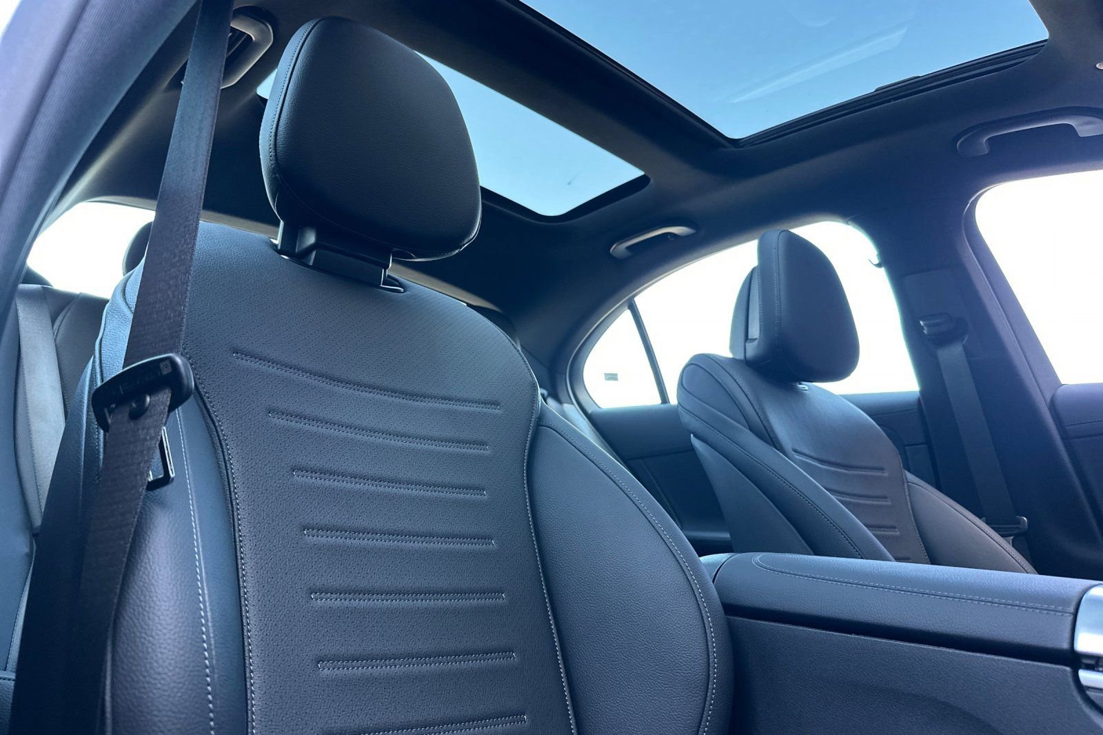 New 2025 Mercedes-Benz C 300 4MATIC Sedan image 31