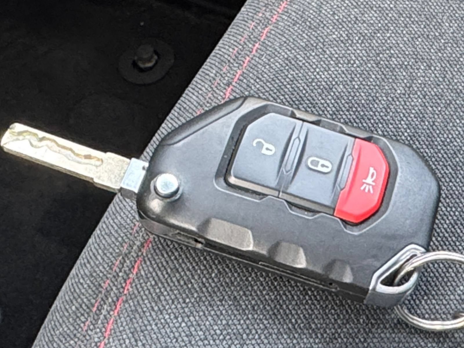 Used 2025 Jeep Wrangler Unlimited Rubicon AWD/4WD image 20