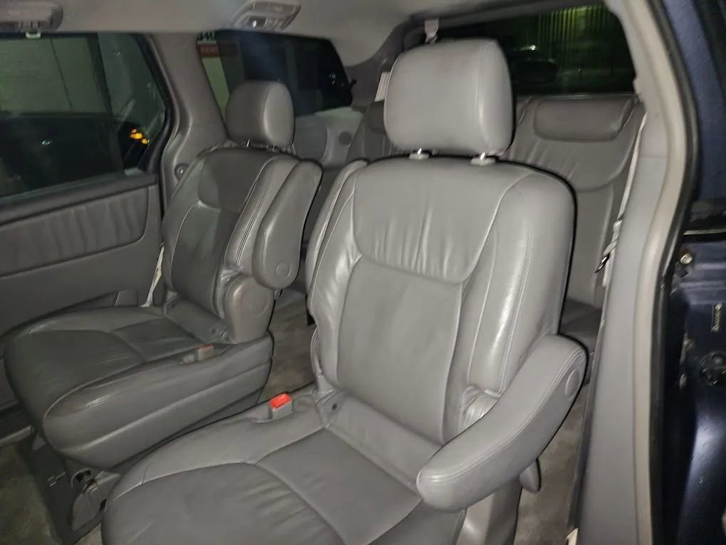 Used 2008 Toyota Sienna XLE Limited image 18