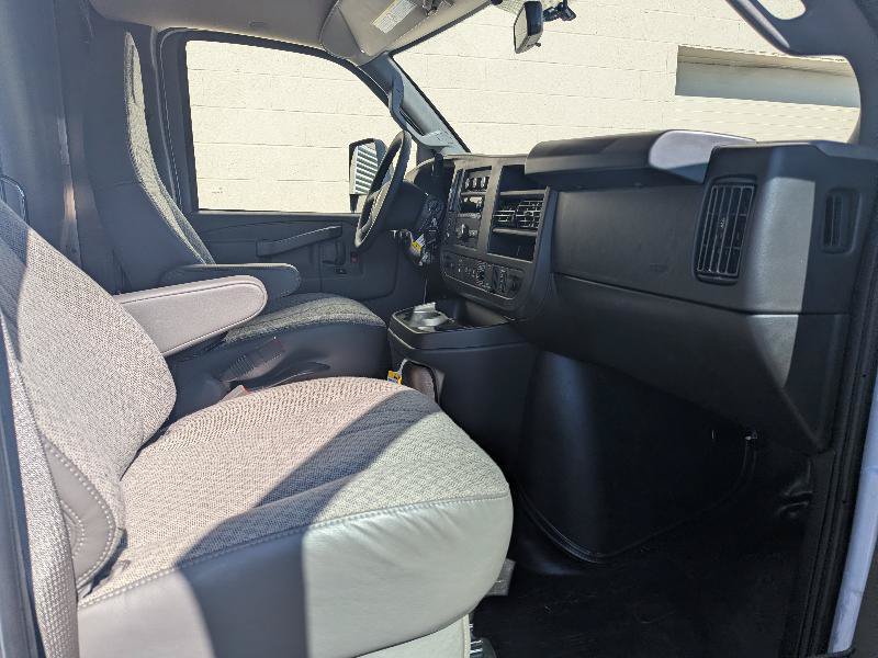 Used 2025 Chevrolet Express 3500 w/ Power Convenience Package RWD image 28