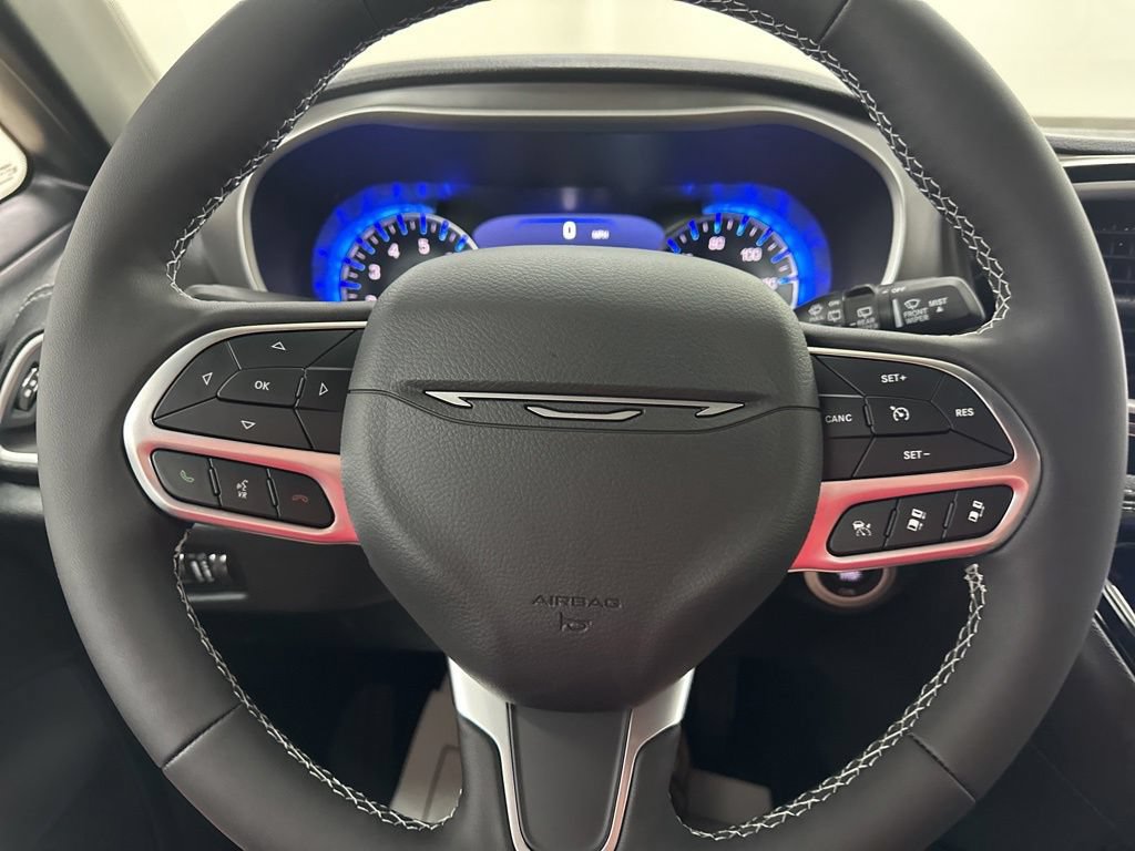 New 2027 Chrysler Pacifica Select FWD image 32