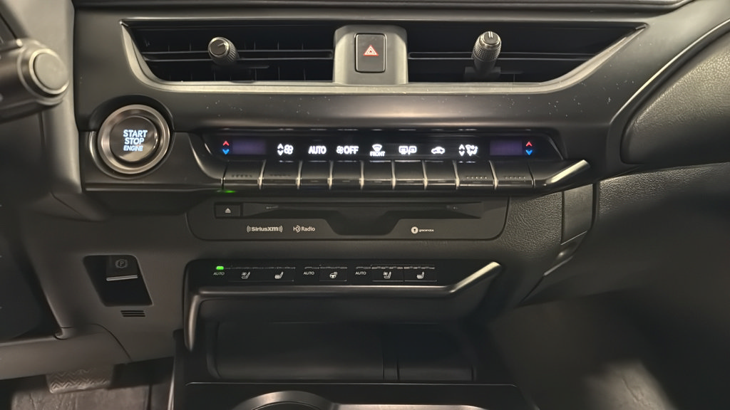 Used 2019 Lexus UX 200 F Sport FWD image 28