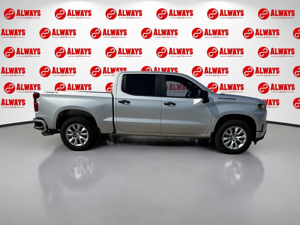 Used 2020 Chevrolet Silverado 1500 Custom w/ Custom Value Package AWD/4WD image 4