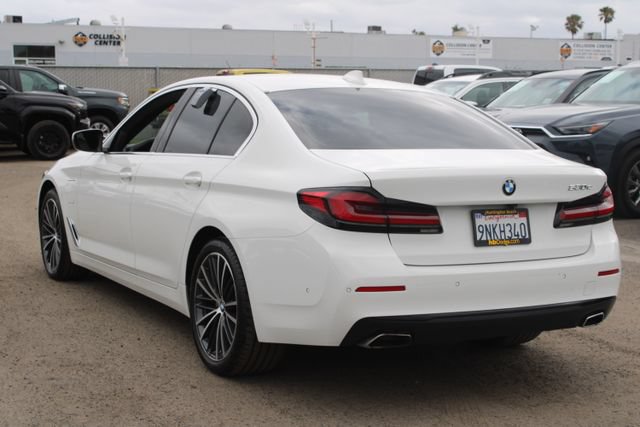 Used 2021 BMW 530e w/ Parking Assistance Package RWD image 3