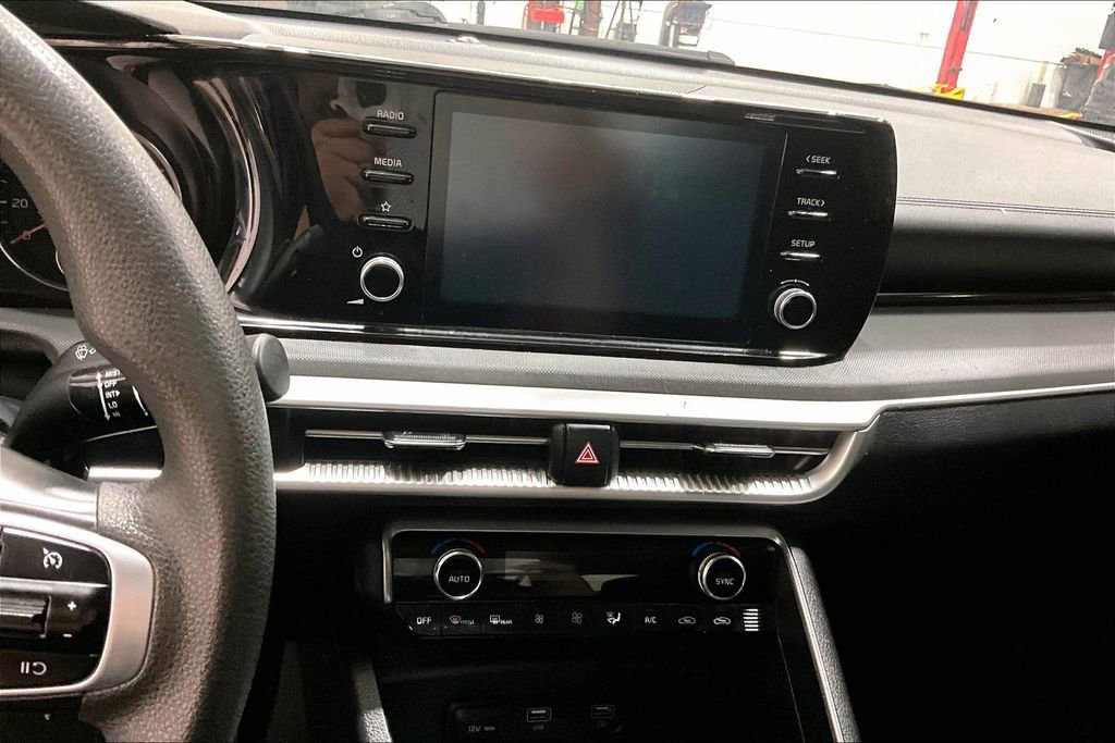 Used 2022 Kia K5 LXS FWD image 27