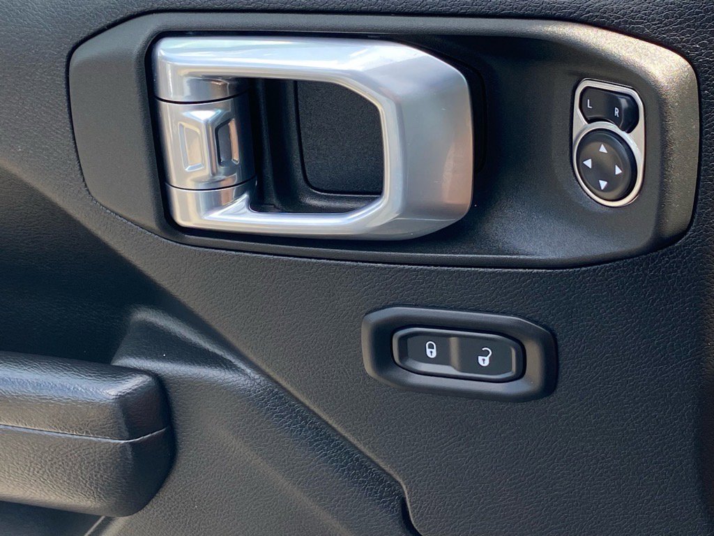 Used 2021 Jeep Wrangler Willys image 18
