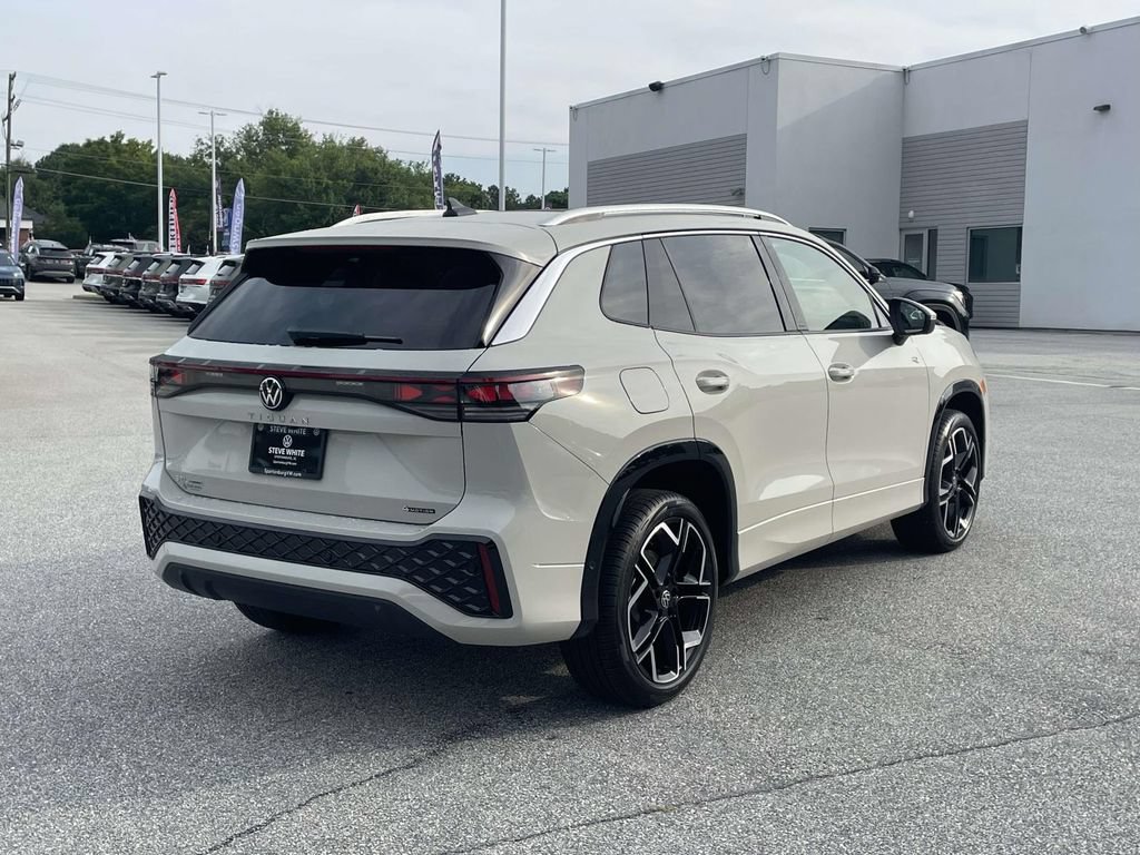 New 2026 Volkswagen Tiguan SEL R-Line AWD/4WD image 6