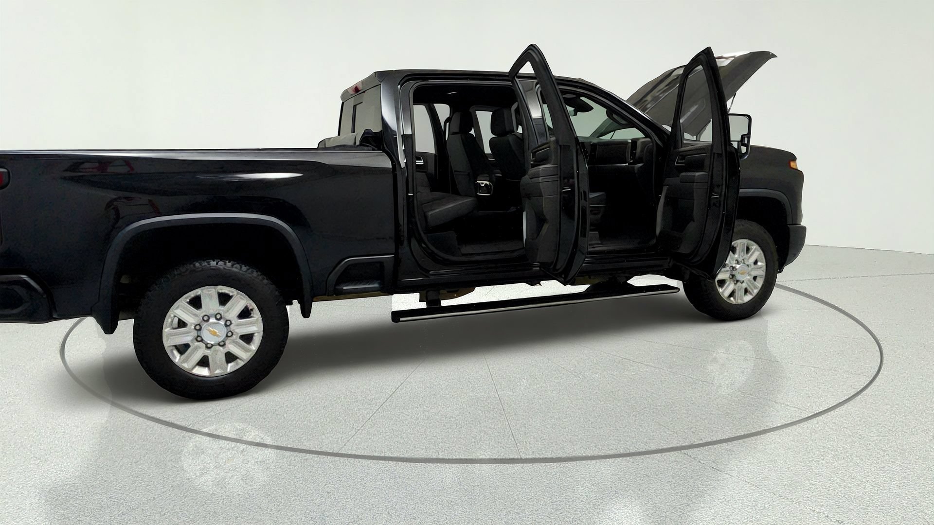 Used 2025 Chevrolet Silverado 2500 High Country w/ High Country Premium Package AWD/4WD image 13