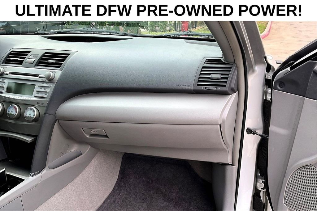 Used 2010 Toyota Camry LE FWD image 19