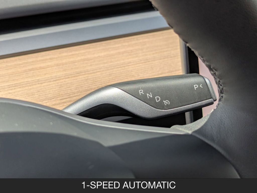 Used 2024 Tesla Model Y Long Range image 16