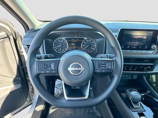 Used 2024 Nissan Rogue S FWD image 11