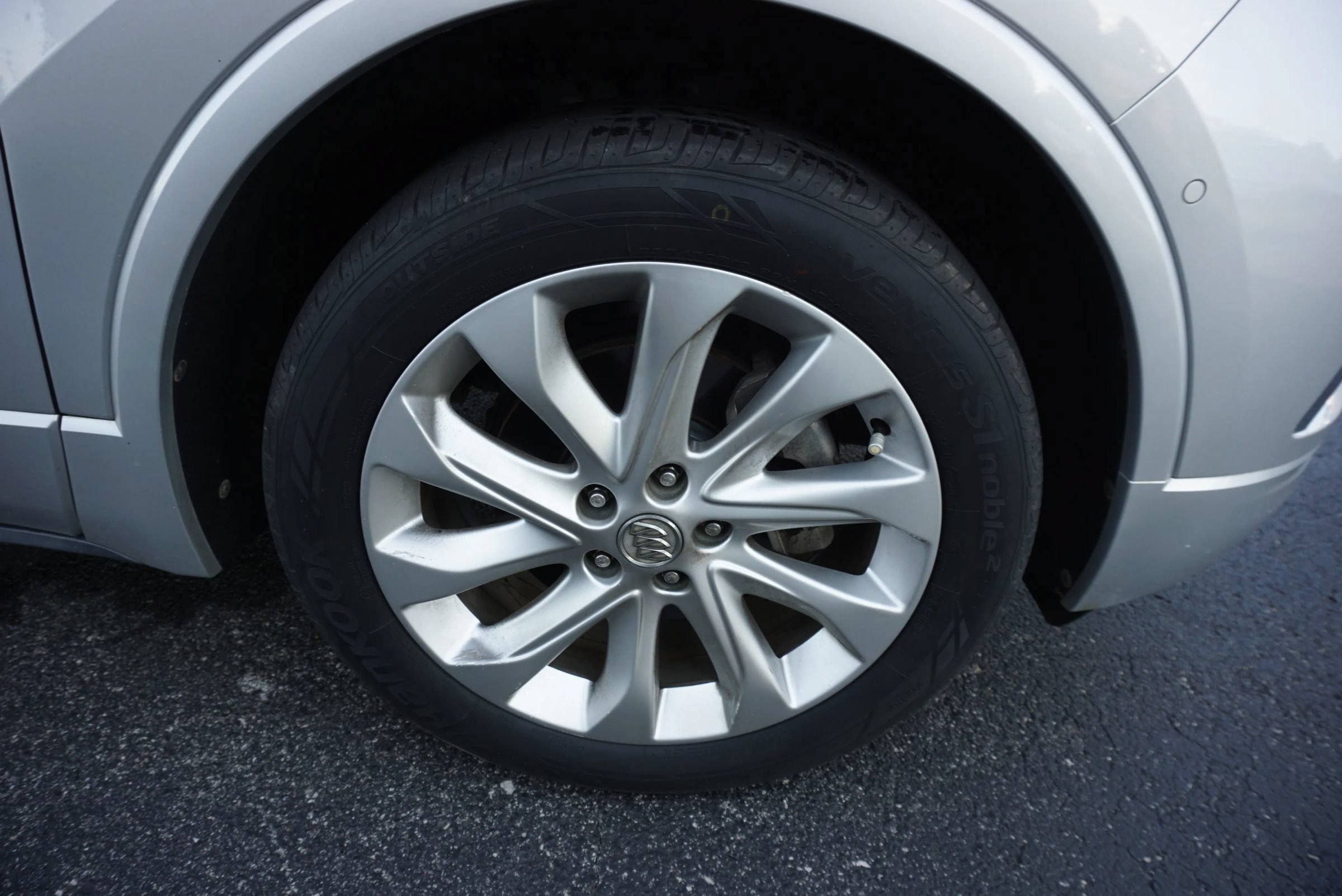 Used 2016 Buick Envision Premium AWD/4WD image 34