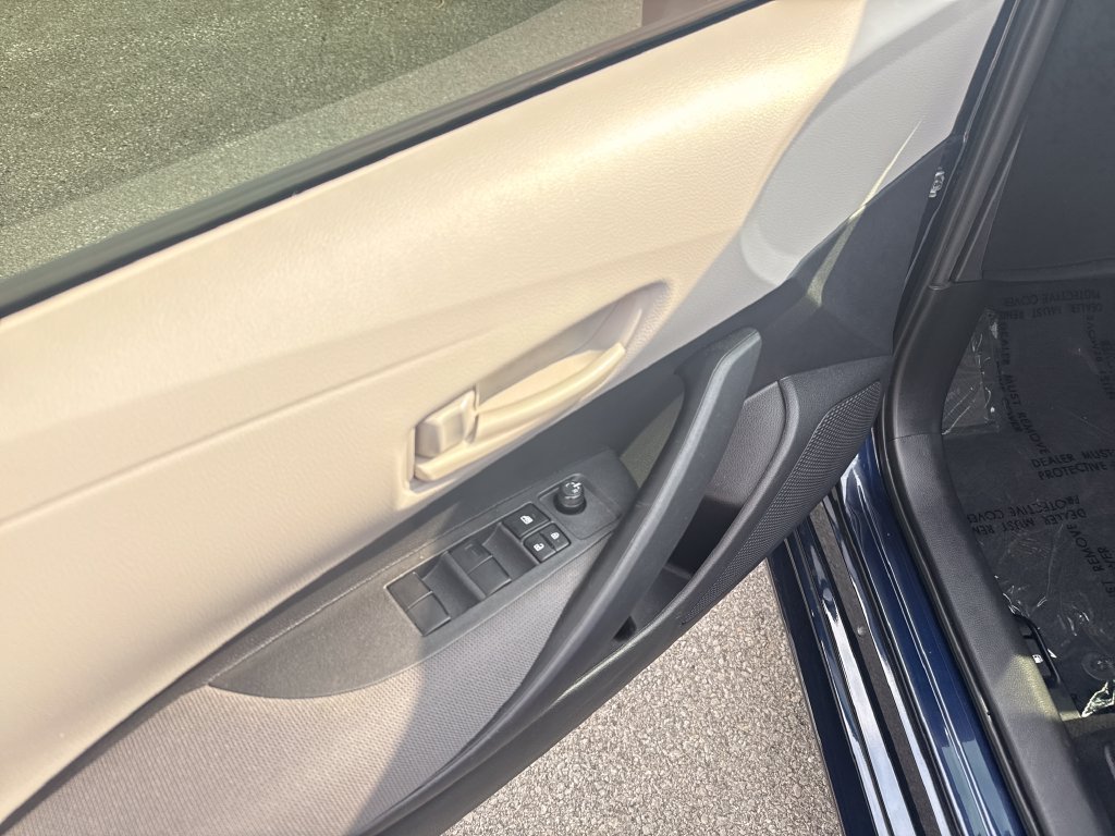 Used 2024 Toyota Corolla LE FWD image 11